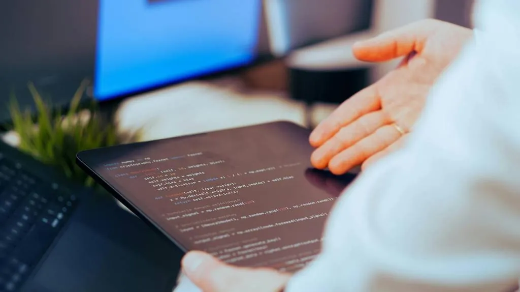 Vibe coding workflow moving toward context engineering for cleaner software development